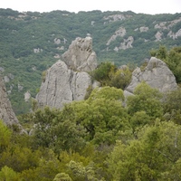 Photo de France - Le Cirque de Mourèze et le Lac du Salagou